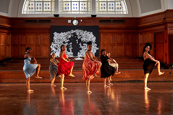 Ngeny'imini Sophendulelwa. Choreographer: Xolani Maxwell Rani. Picture: Jasmin Valcarel Photography